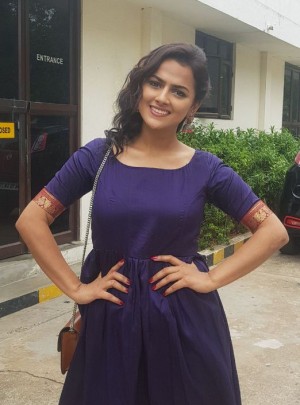 Shraddha Srinath (aka) Shradha Srinath