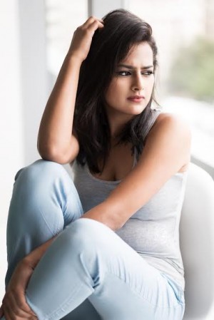 Shraddha Srinath (aka) Shradha Srinath