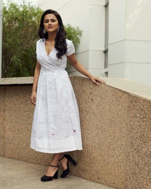 Shraddha Srinath (aka) Shradha Srinath