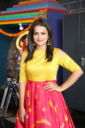 Shraddha Srinath (aka) Shradha Srinath