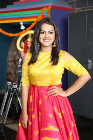 Shraddha Srinath (aka) Shradha Srinath