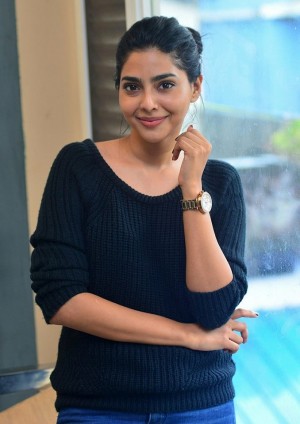 Aishwarya Lekshmi (aka) Aishwarya Lakshmi