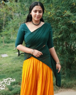 Anu Sithara (aka) Anu Sitharaa