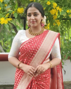 Anu Sithara (aka) Anu Sitharaa