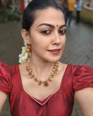 Anusree (aka) Anushree