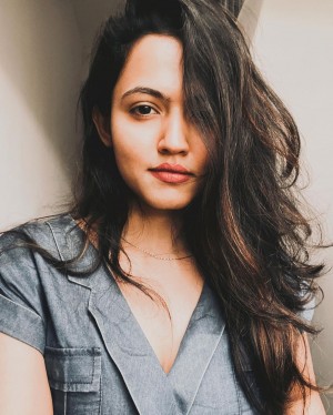 Aparna Das (aka) Aparna