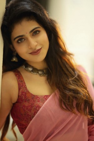 Iswarya Menon (aka) Iswaryaa Menon