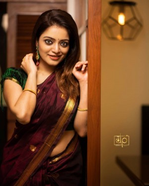 Janani Iyer (aka) Janani