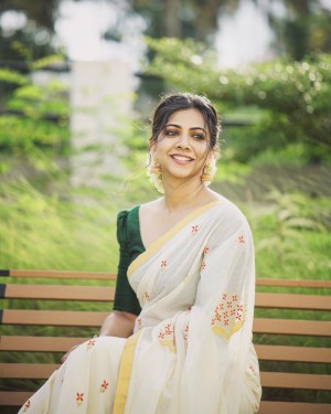 Madonna Sebastian (aka) MadonnaSebastian