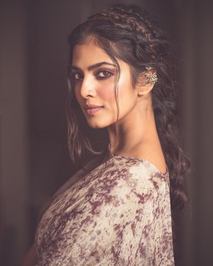 Malavika Mohanan (aka) MalavikaMohanan