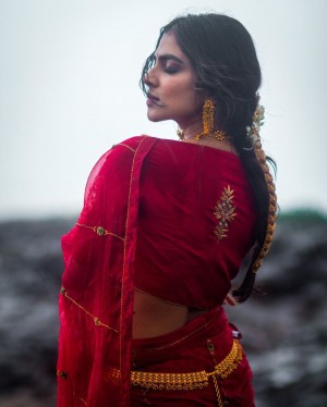 Malavika Mohanan (aka) MalavikaMohanan