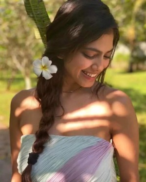 Malavika Mohanan (aka) MalavikaMohanan