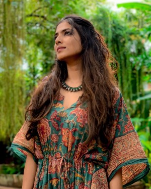 Malavika Mohanan (aka) MalavikaMohanan