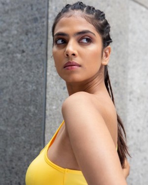 Malavika Mohanan (aka) MalavikaMohanan