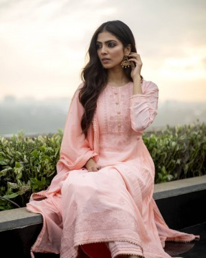 Malavika Mohanan (aka) MalavikaMohanan