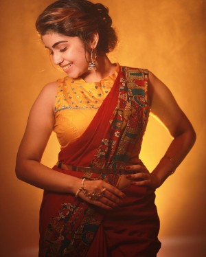 Manasa Radhakrishnan (aka) Manasaa