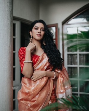 Mirnalini Ravi (aka) Mrinalini