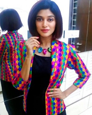 Oviya (aka) Oviya Helen