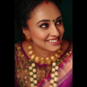 Pearle Maaney (aka) PearleeMaaney