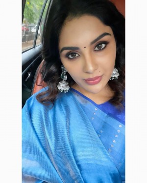 Samyuktha Menon (aka) Samyuktha