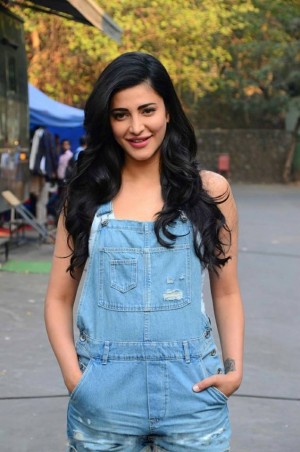 Shruti Haasan (aka) Shruti Hasan