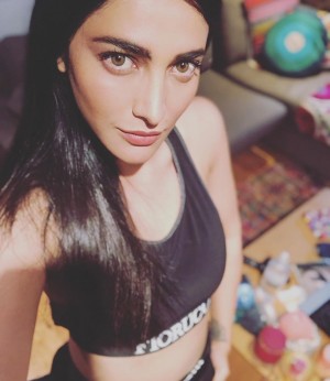 Shruti Haasan (aka) Shruti Hasan