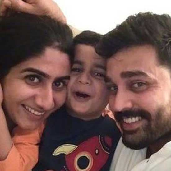 Murali Vijay with family