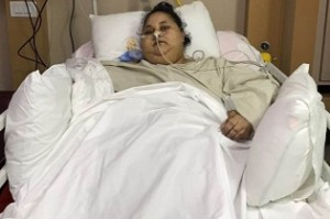 Doctor treating world's heaviest woman resigns in protest