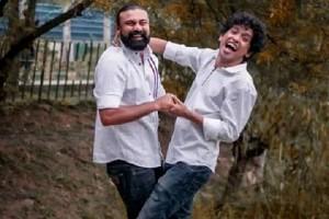 Viral: Wedding Photoshoot Of Kerala Gay Couple Is Going Viral; Photos Come With Message! 