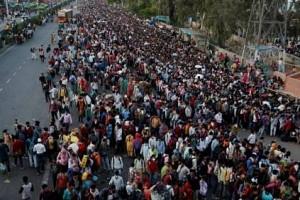 Eight-Month Pregnant Woman & Husband Walk For 100kms Without Food