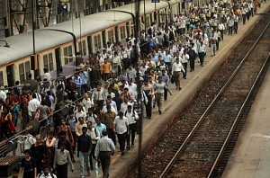 Man throws chilli powder on passengers for seat in local train