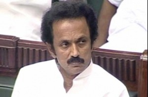 MK Stalin joins TN farmers' protest in Delhi