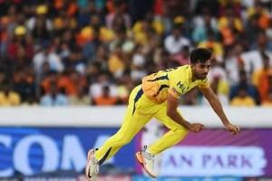 Watch: Deepak Chahar misses Kohli, but gets Dhoni !!!