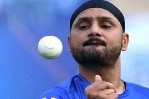 Harbhajan Singh And Pakistani Actress Fight Over Imran Khan's UN Speech  