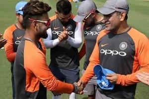 Virat Kohli finds the "FUTURE" for India; Thanks to Dhoni!