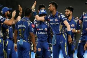 Mumbai Indians Wicket Keeper Spotted With Model 'GirlFriend': Photos Go Viral!