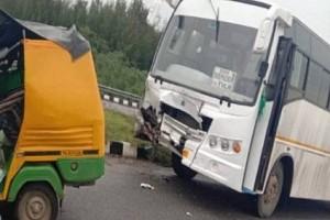 4 Killed As Overcrowded Share-Auto Rams Into Bus In Tiruvallur