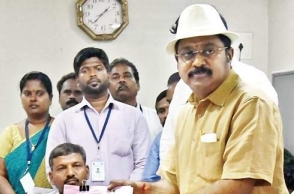 RK Nagar: TTV Dhinakaran does this before filing nomination