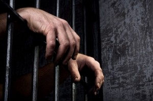 TN jail warden arrested for helping jail inmates