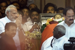 “Why didn’t Modi meet Jaya in Apollo?” - Thirunavukkarasar