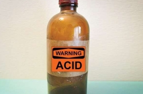 Woman throws acid, kills ex-lover