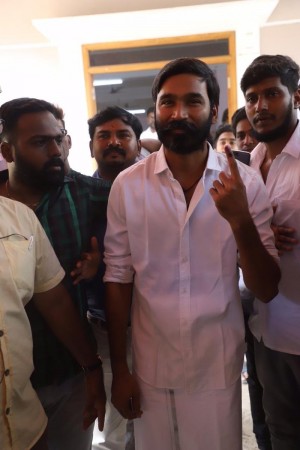 Dhanush (aka) Actor Danush