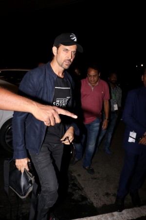 Hrithik Roshan (aka) HrithikRoshan