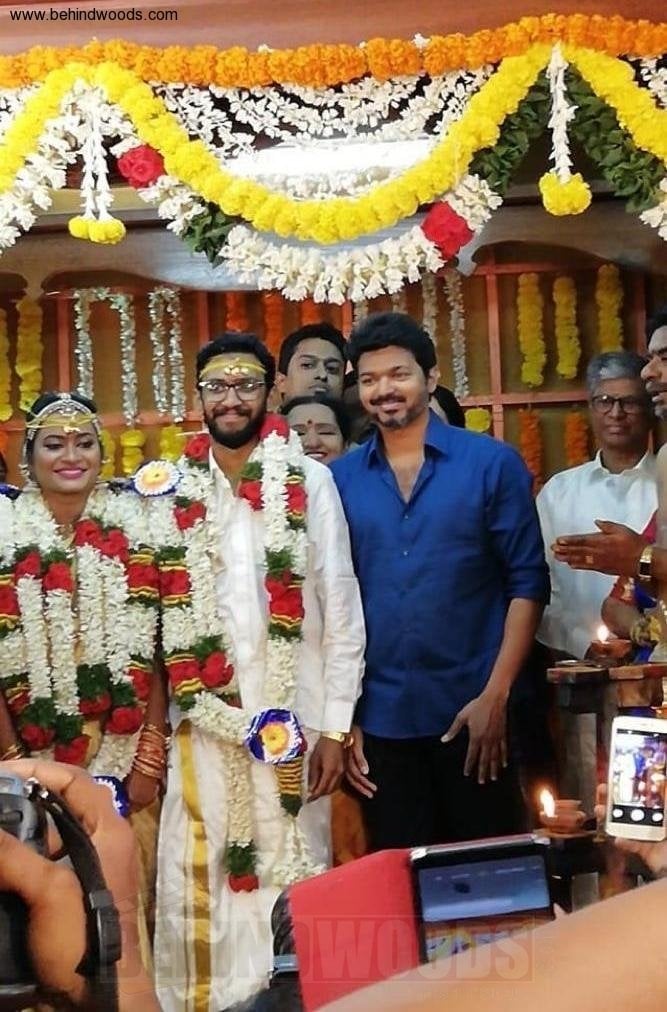 actor vijay wedding photos