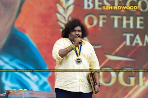 Yogi Babu (aka) YogiBabu