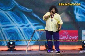 Yogi Babu (aka) YogiBabu