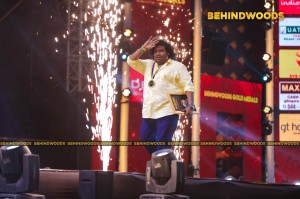 Yogi Babu (aka) YogiBabu