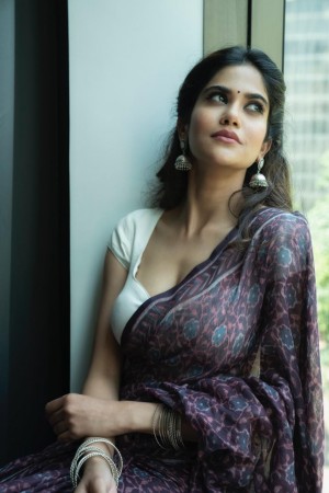 Aaditi Pohankar (aka) Aaditi Pohankarr