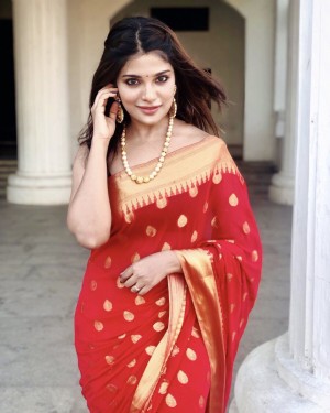 Aathmika (aka) Aathmika Actress