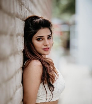 Aathmika (aka) Aathmika Actress